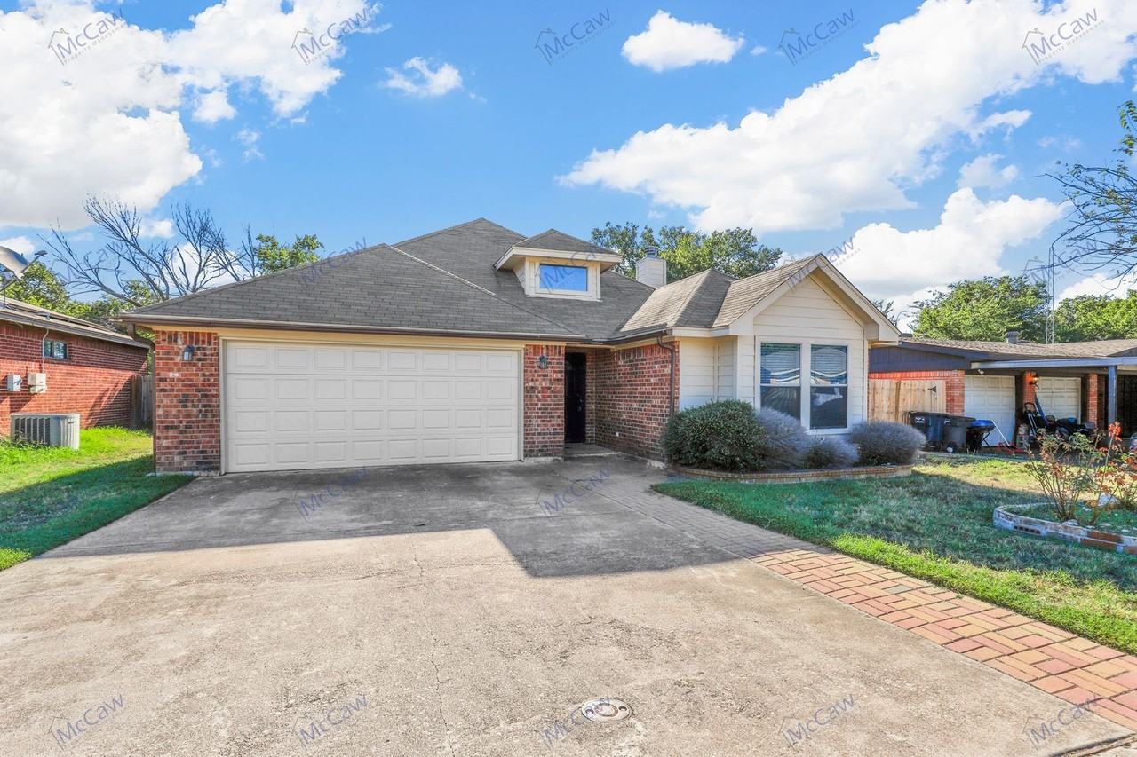 6611 Rockdale Rd - Photo 2 of 21