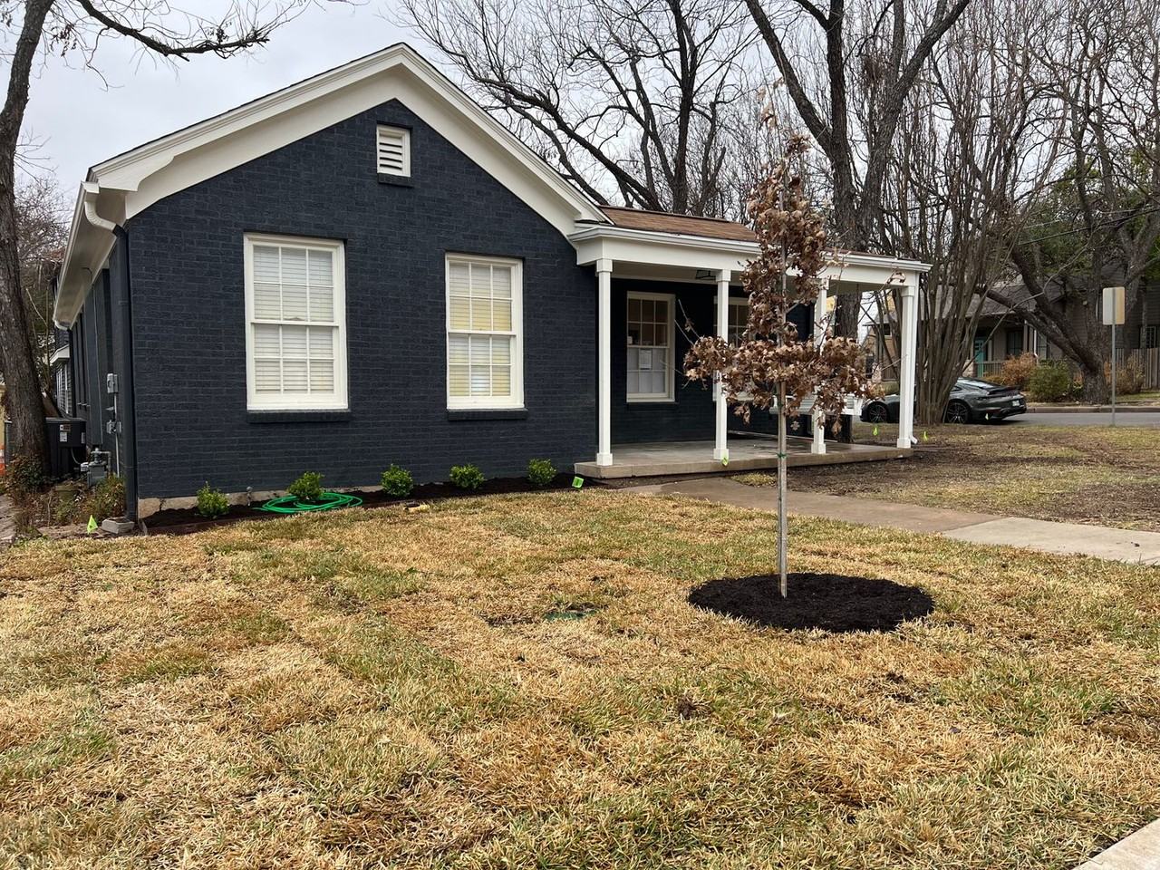 Harris Duplex - Photo 4 of 45