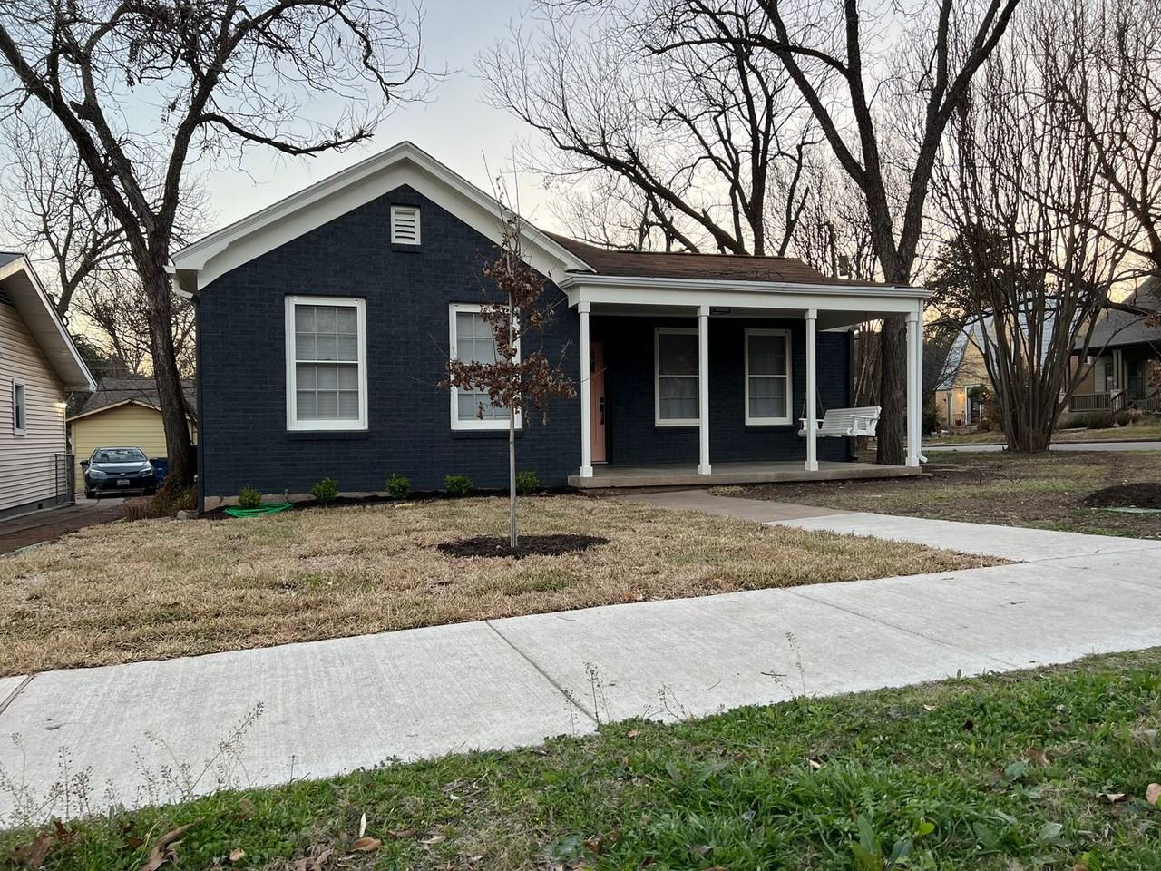 Harris Duplex - Photo 5 of 45