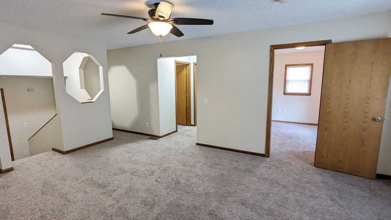 2203 S 11th Street - Photo 2 of 24