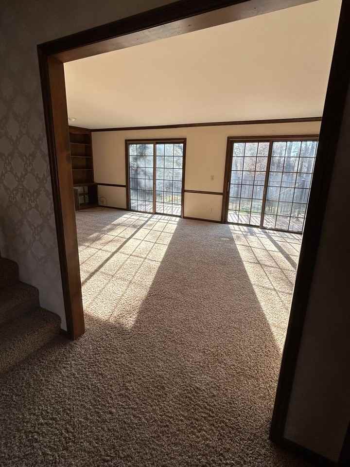 2730 Gregory Dr S - Photo 3 of 21