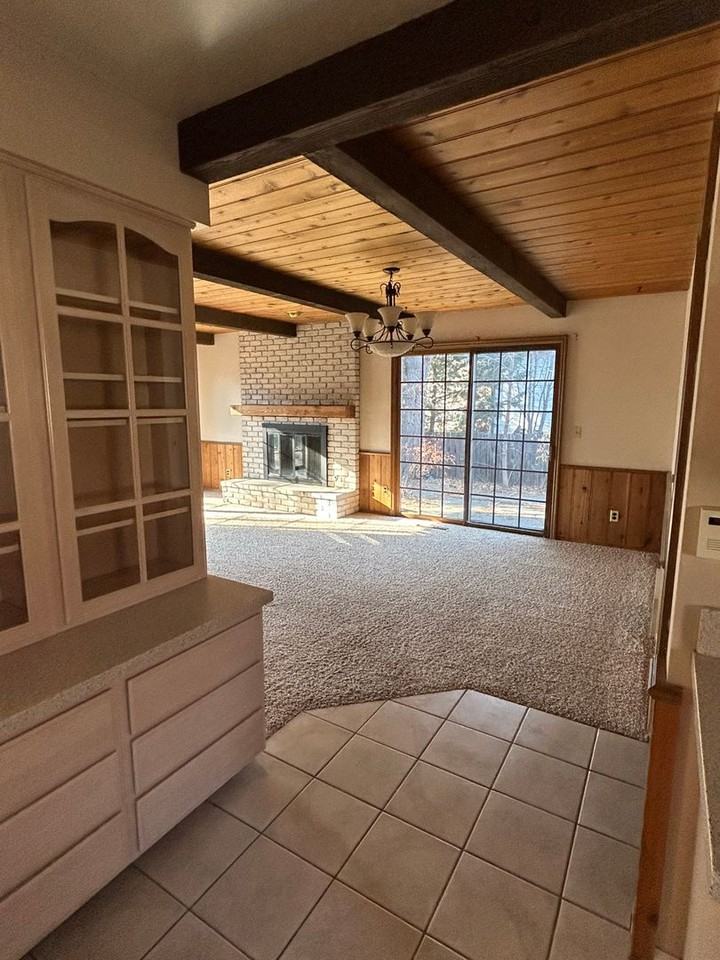 2730 Gregory Dr S - Photo 4 of 21