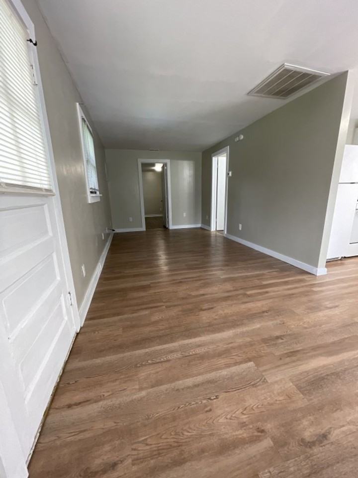 1870 Indianapolis Rd - Photo 2 of 6