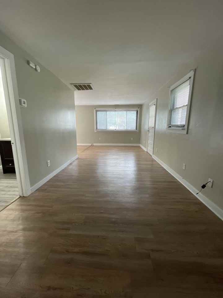 1870 Indianapolis Rd - Photo 3 of 6