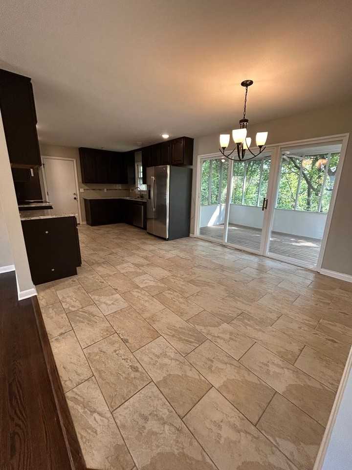 1300 Fieldcrest - Photo 5 of 20