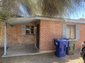 3248 E Edison St #5 - Photo 1 of 1
