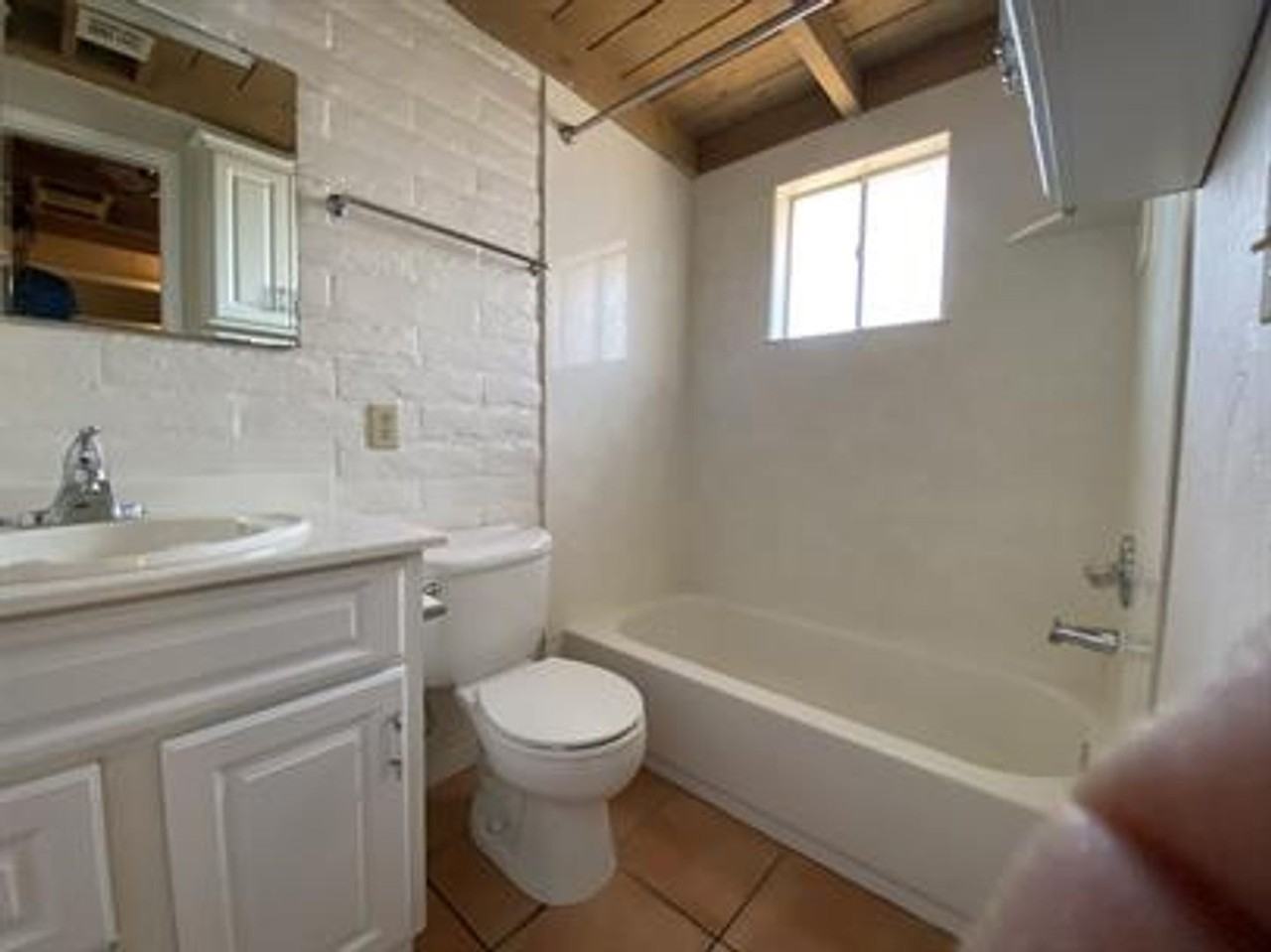 3248 E Edison St #5 - Photo 5 of 5