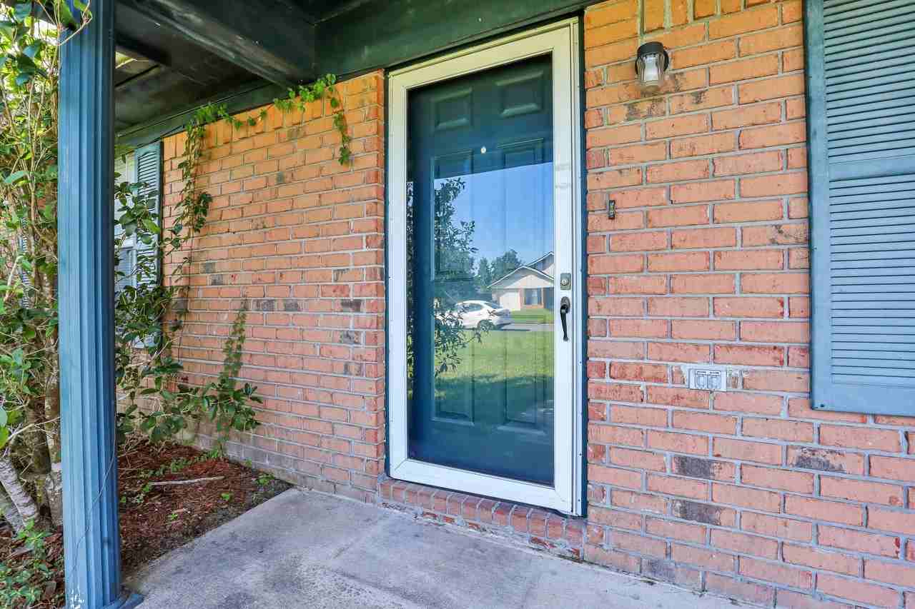761 Jeanette Cir - Photo 2 of 33
