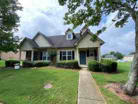 125 Bridgewater Cir - Photo 1 of 1