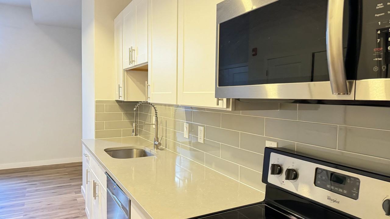 Hillside Lofts Bldg C - Photo 2 of 8