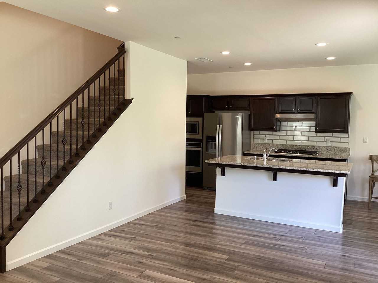 2573 Daisy Dr - Photo 2 of 37