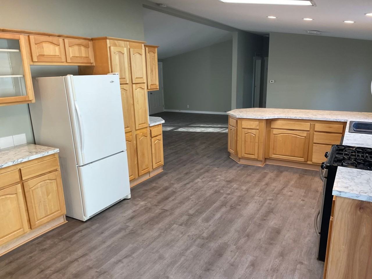 8242 Salish Ln - Photo 2 of 18
