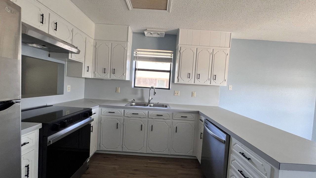 1803 Anna Lee Dr - Photo 5 of 24