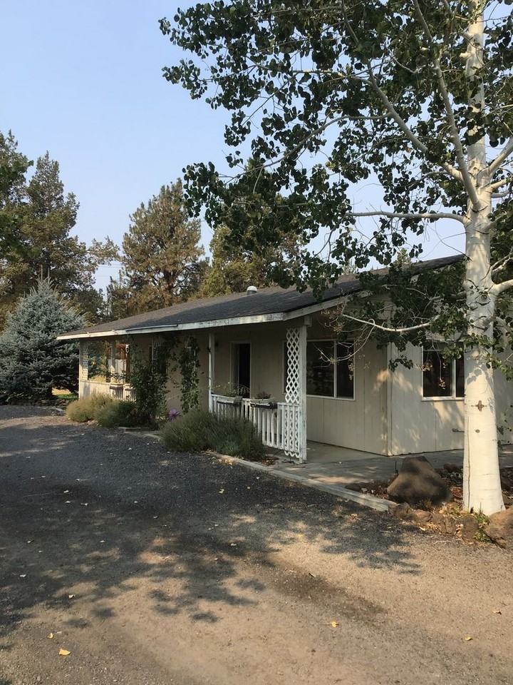 3530 Sw Helmholtz Way - Photo 2 of 33