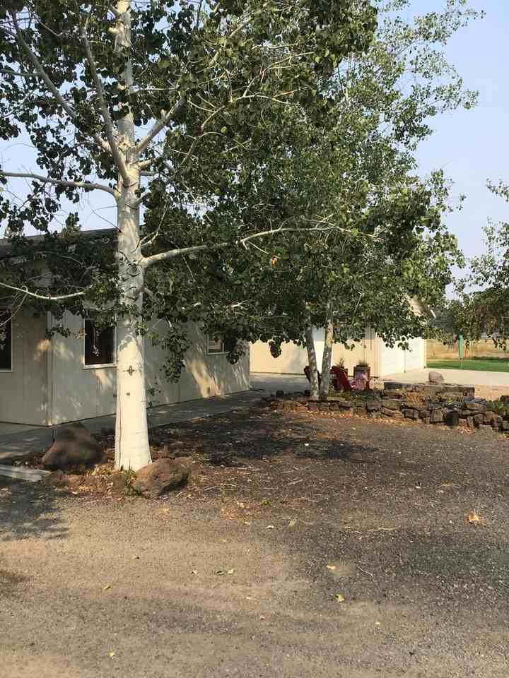 3530 Sw Helmholtz Way - Photo 3 of 33