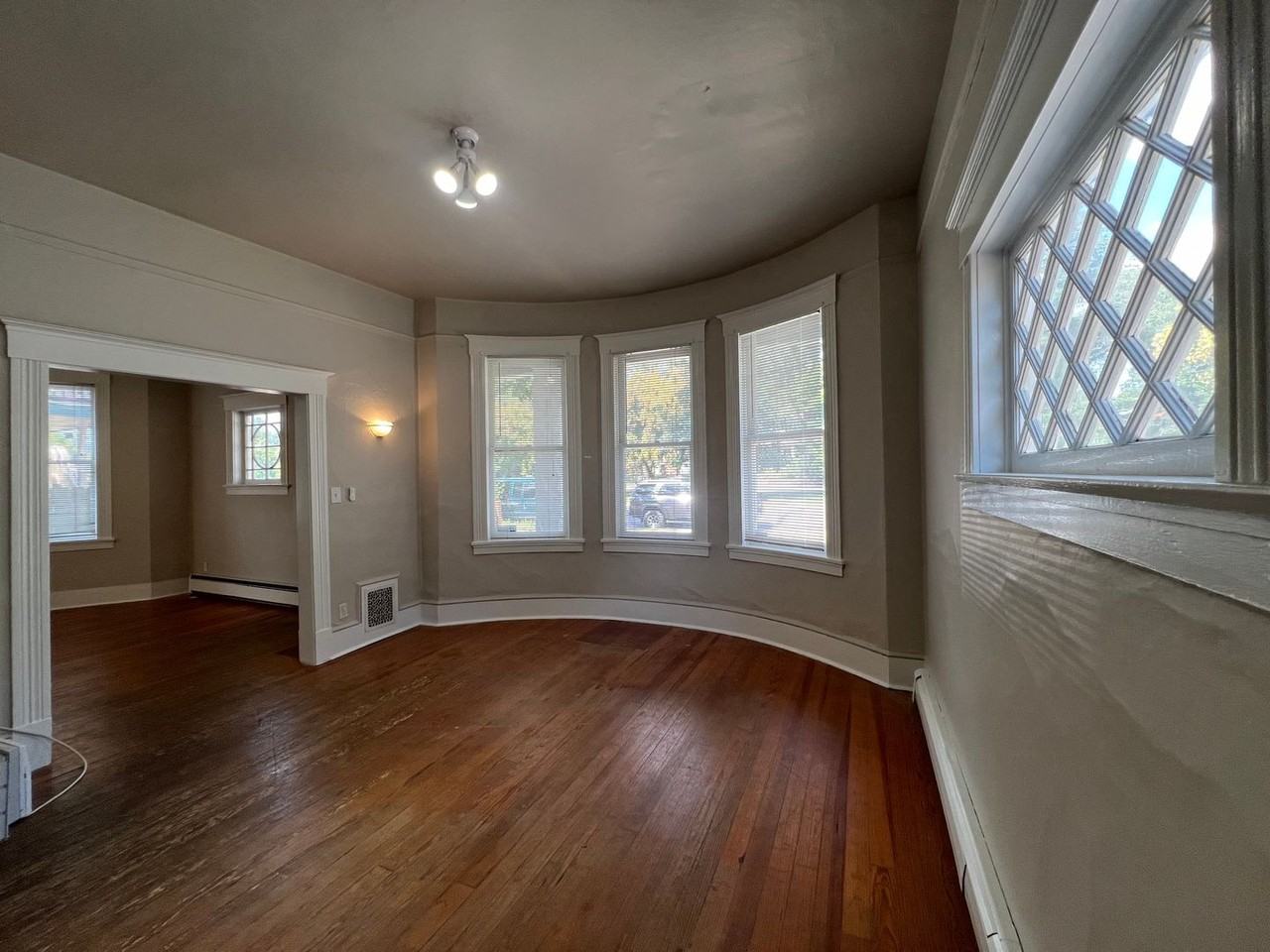 1109 E Platte Ave - Photo 6 of 16