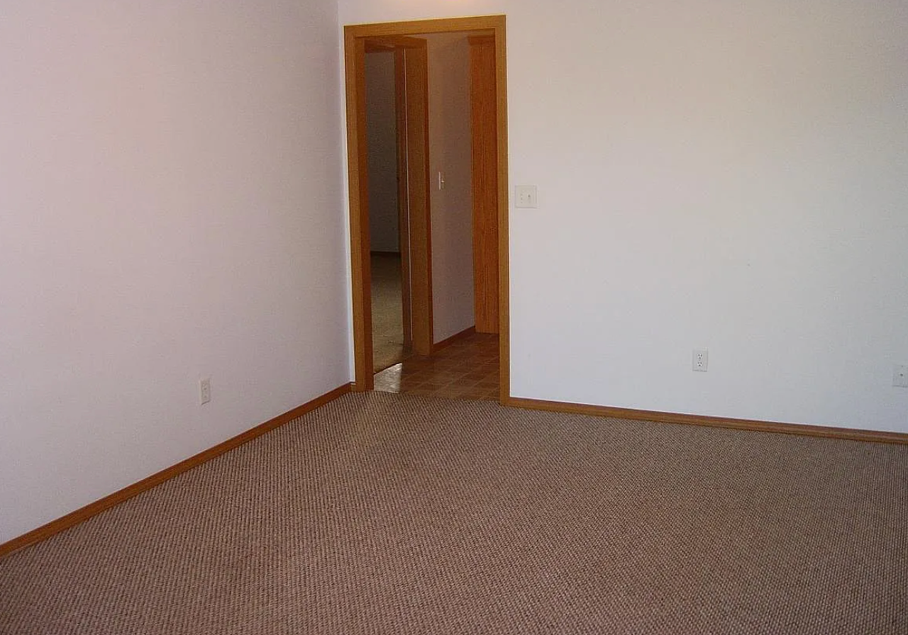 128 W Terrace Ct - Photo 3 of 5