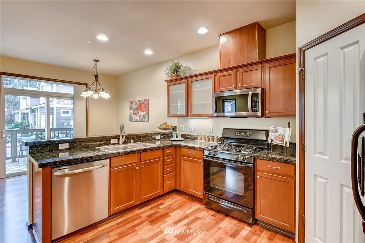 1042 215th Place Southeast - Photo 6 of 25