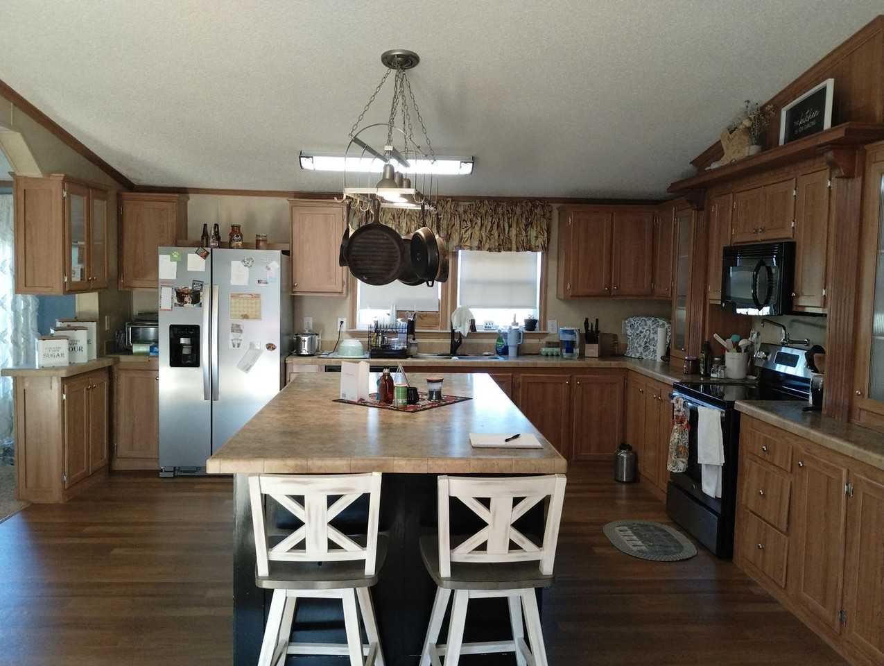 464 Rutherford Rd - Photo 3 of 14