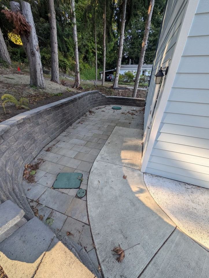 1525 Colchester Dr E - Photo 6 of 26