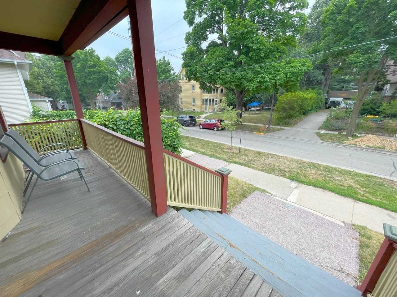 1710 Van Hise Ave #1 - Photo 4 of 34