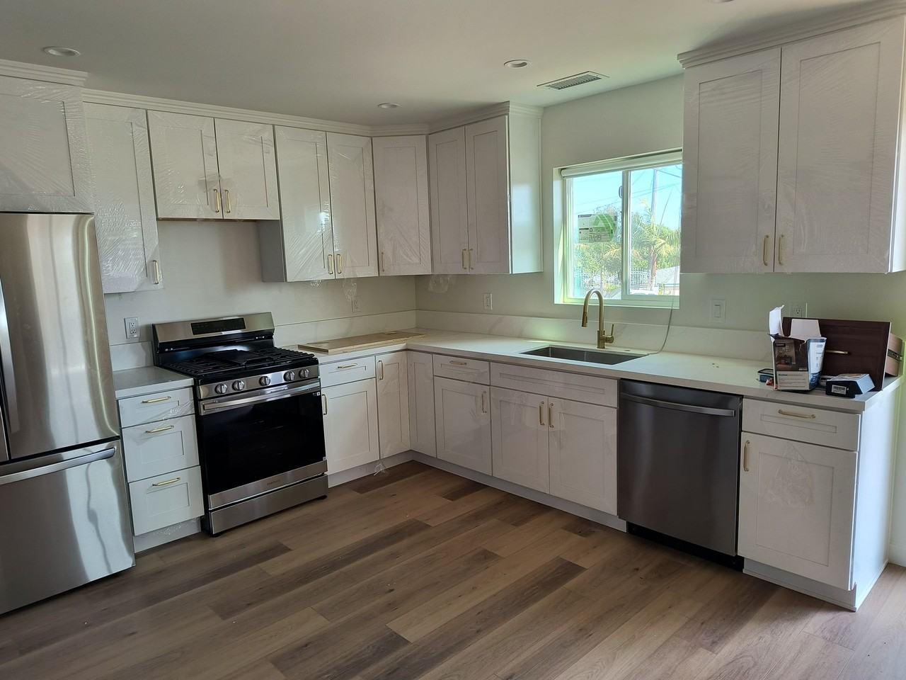 2201-2205 E 24th St - Photo 3 of 10