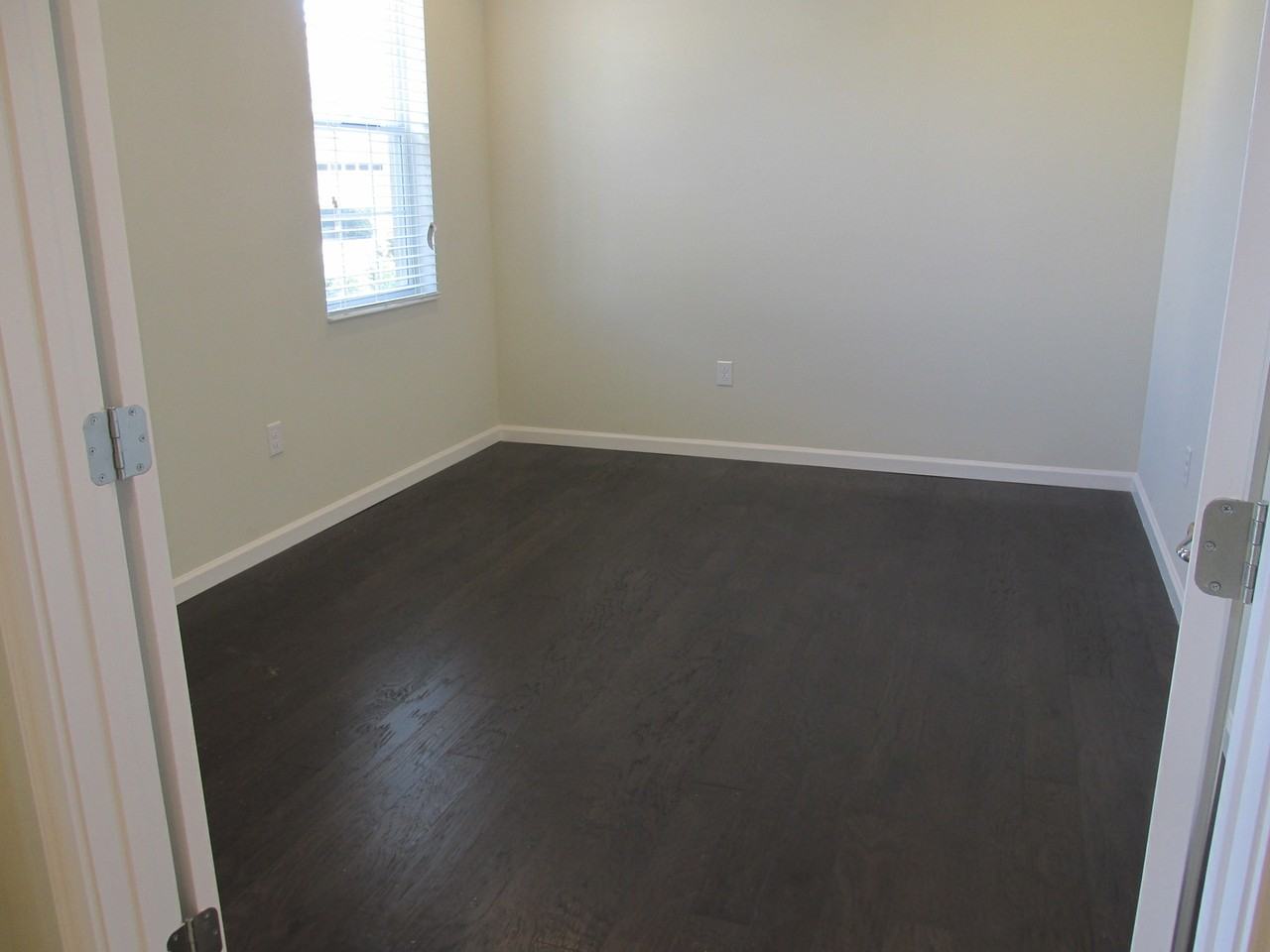 2404 Sabastian St - Photo 6 of 15
