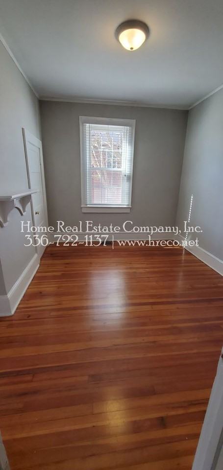 110 S Marshall St #4 - Photo 4 of 8