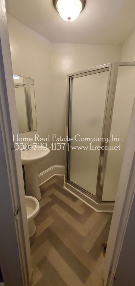 110 S Marshall St #4 - Photo 6 of 8