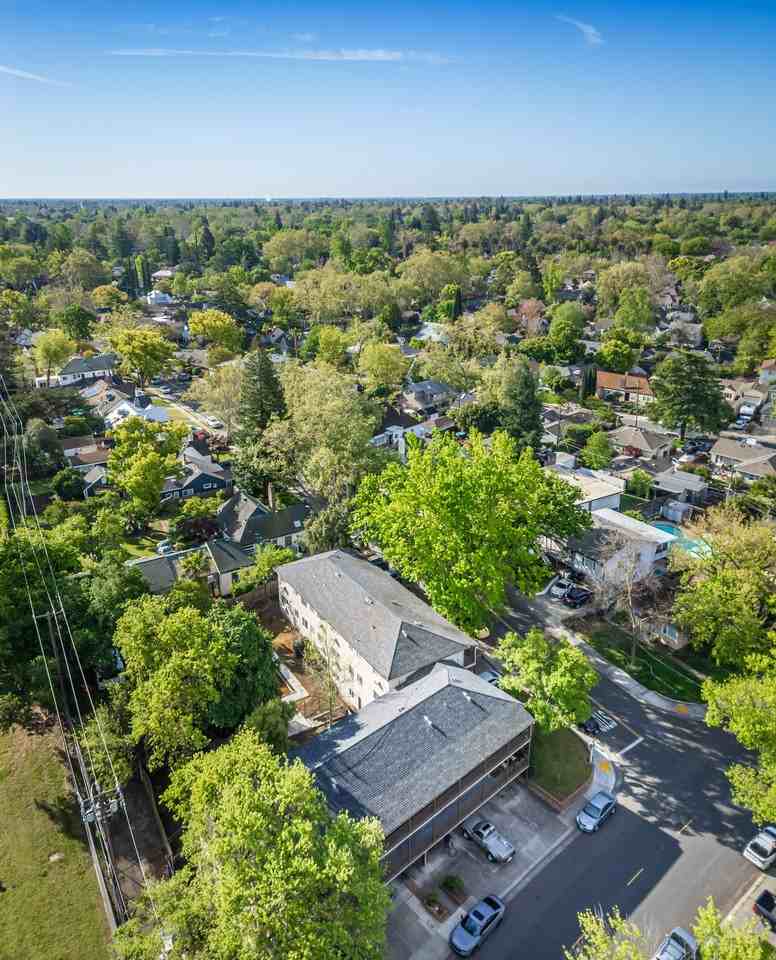 McClatchy Hillside apartments - Photo 4 of 6