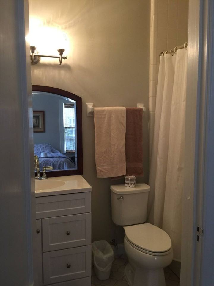 1007 Blandford Ave - Photo 3 of 10