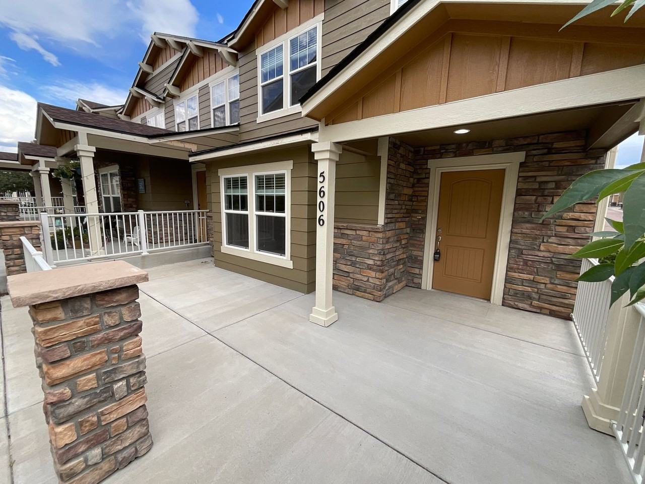 5606 Celtic Cross Grv - Photo 2 of 29