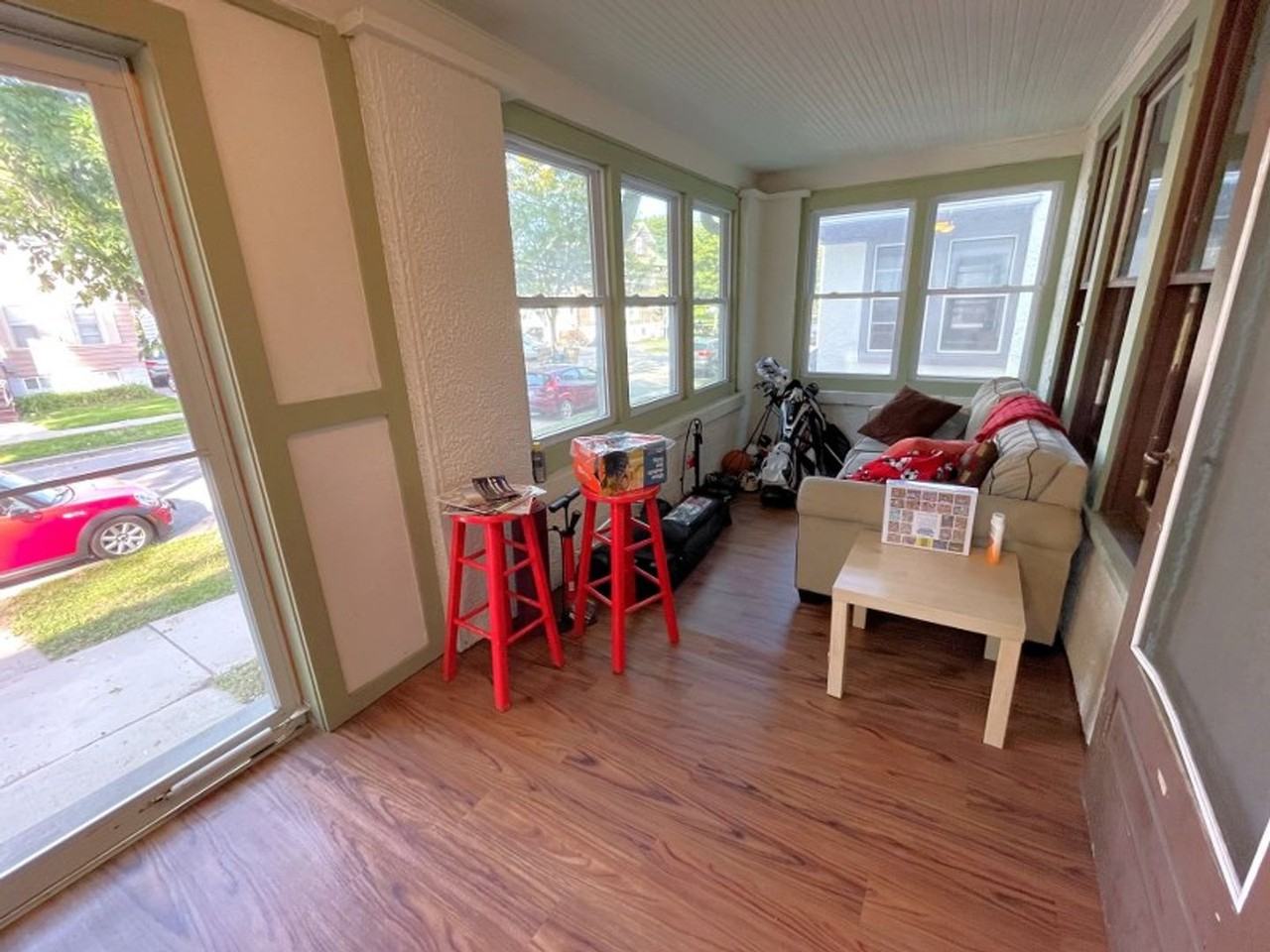 1321 Milton St - Photo 5 of 36