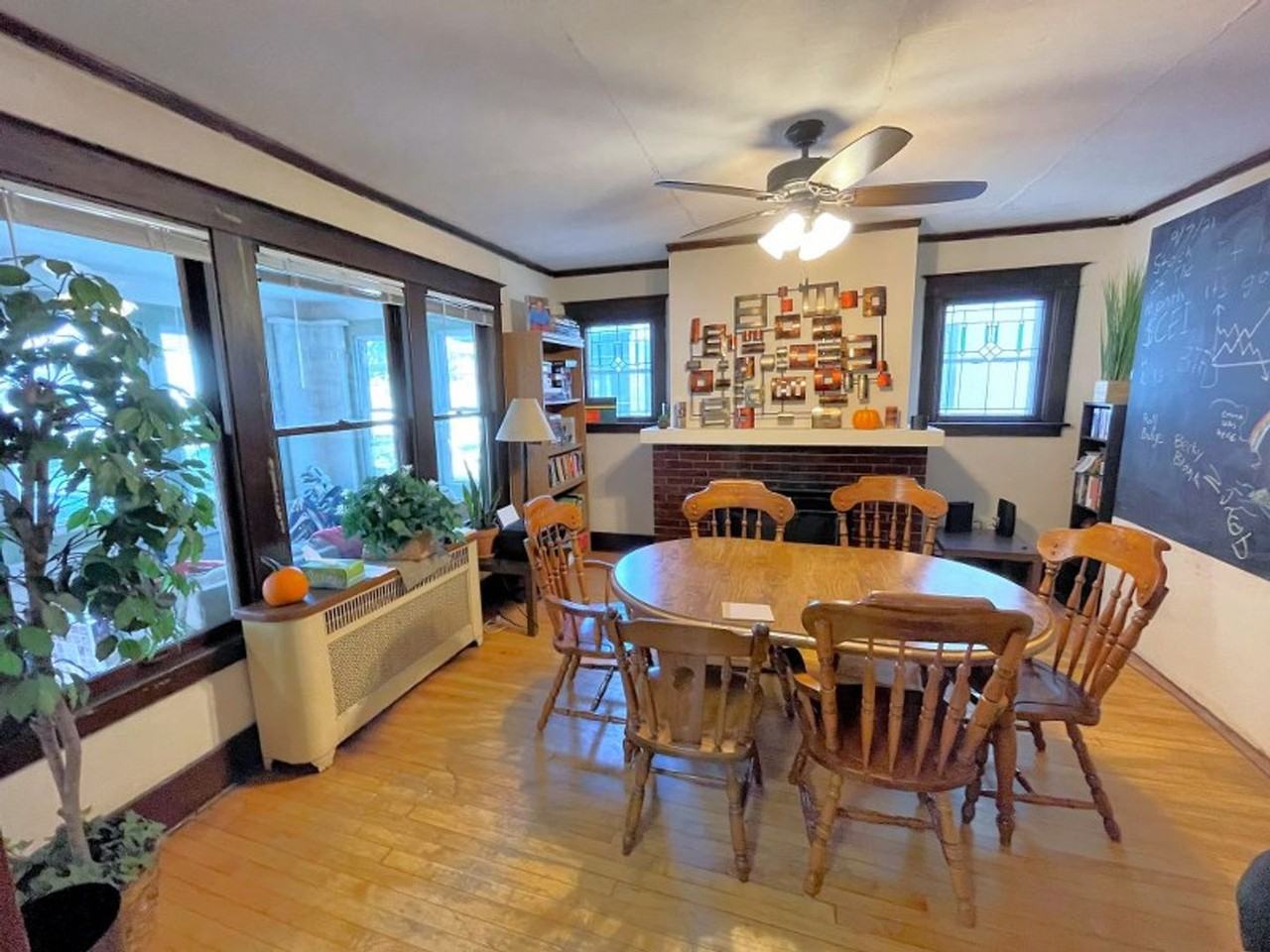 1321 Milton St - Photo 7 of 36