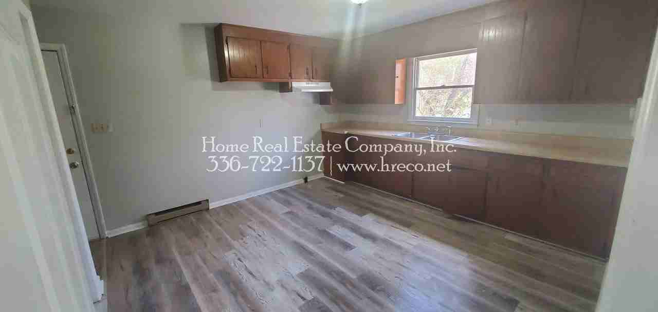 509 Corona St - Photo 4 of 11