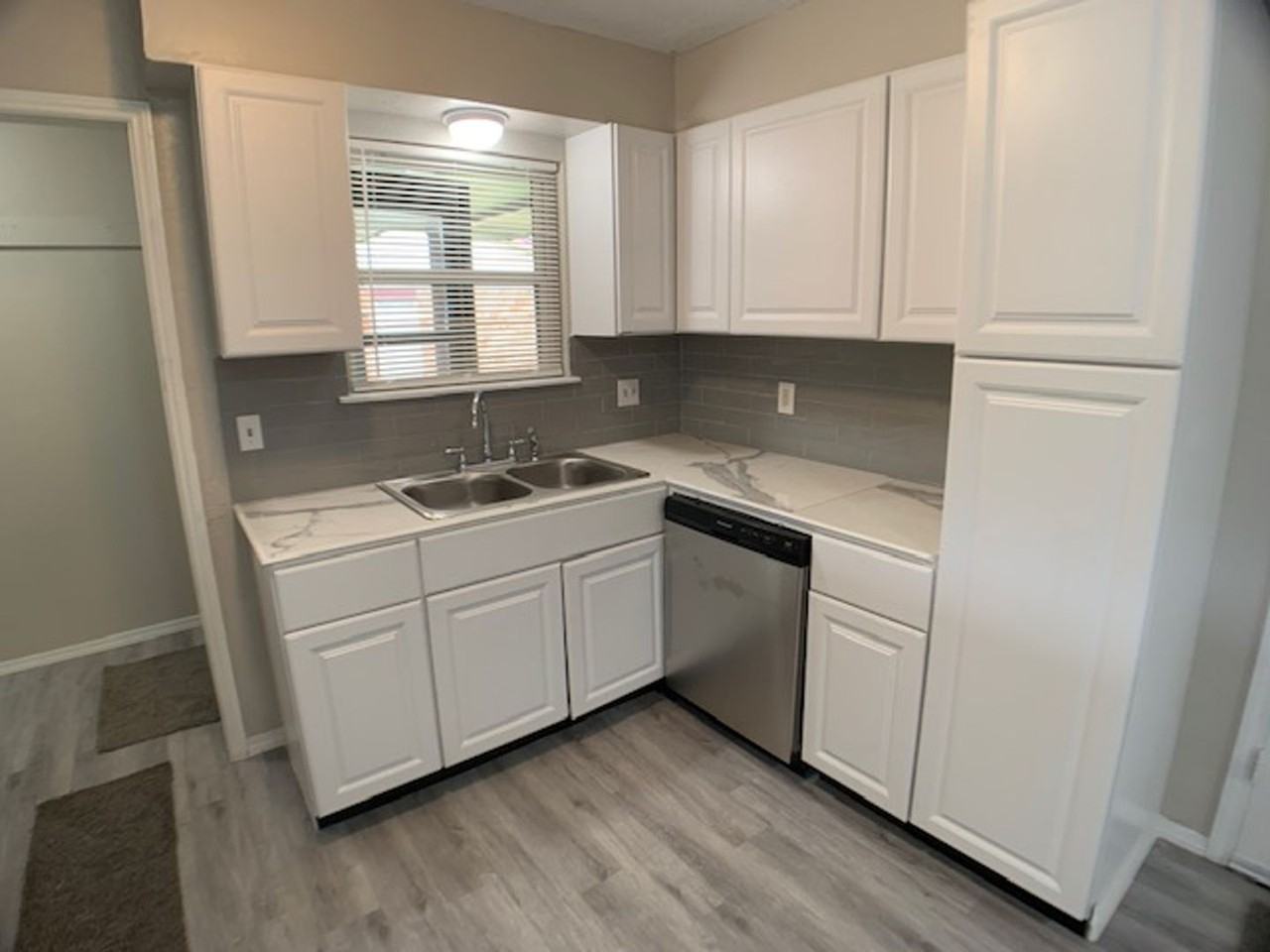 6812 S Land Ave - Photo 5 of 27