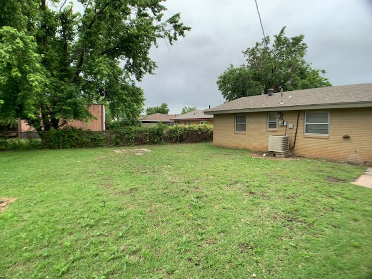 6812 S Land Ave - Photo 2 of 27