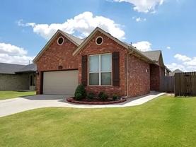 901 Heather Ln - Photo 1 of 1