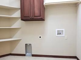 featured image of 901 Heather Ln