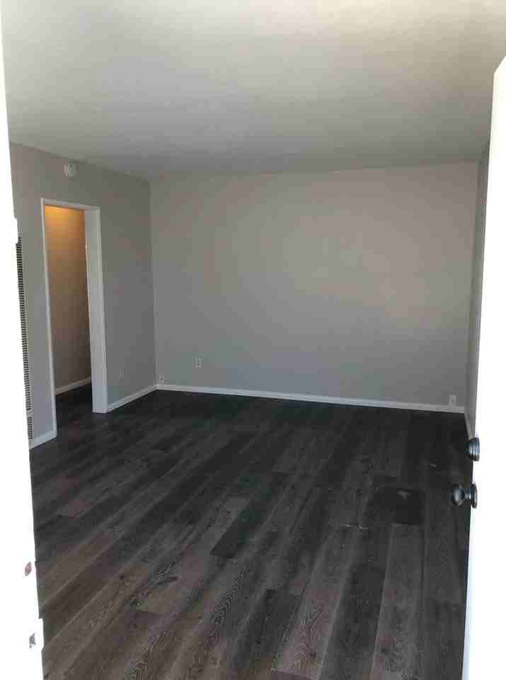 5613 Mildred St - Photo 6 of 38