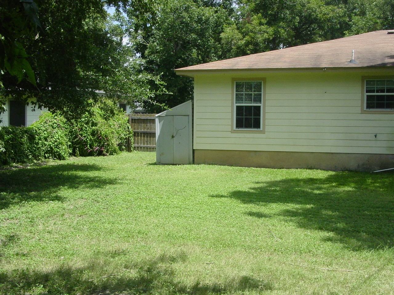 617 Conway Dr - Photo 4 of 17