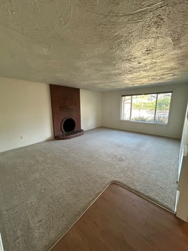 604 Ne 148th Ave - Photo 2 of 13