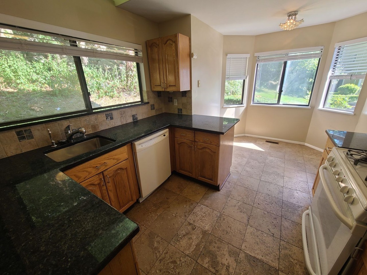 30 Westwood Close - Photo 2 of 16
