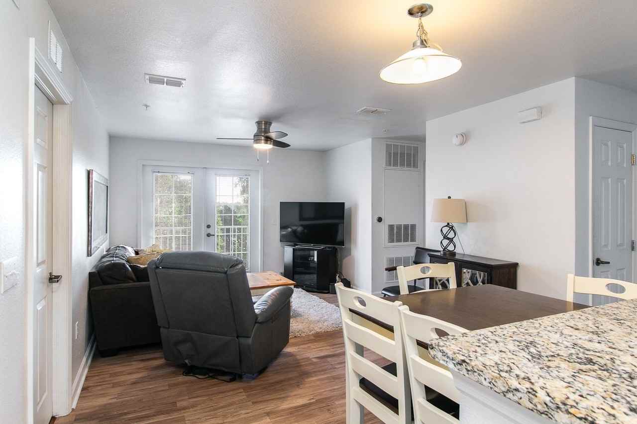 835 Sw 9th St - Photo 6 of 23