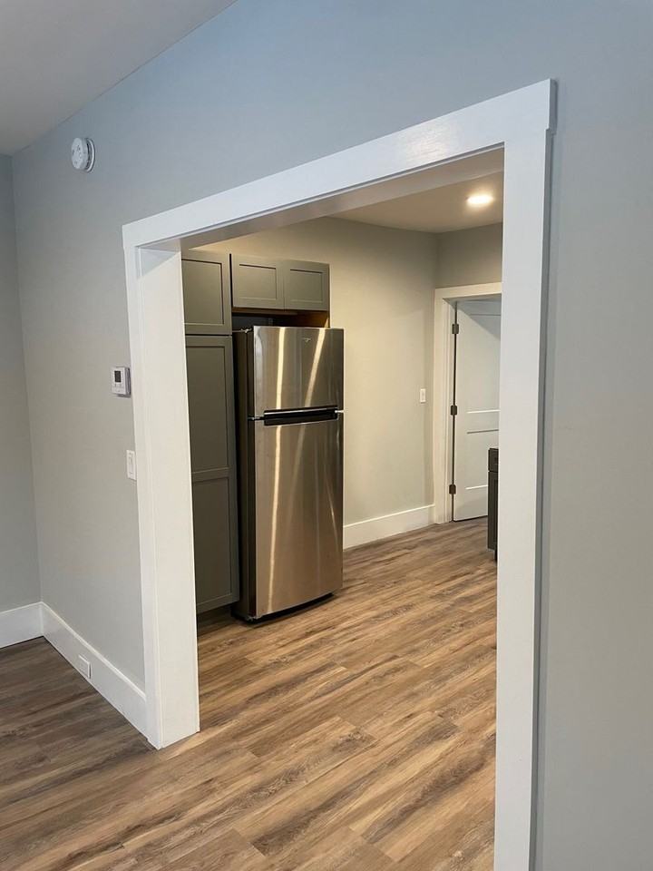 82 Mascoma St - Photo 3 of 16