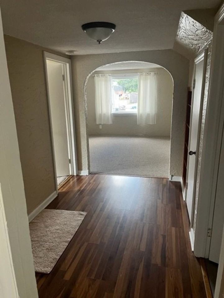 309 Fox St - Photo 2 of 8