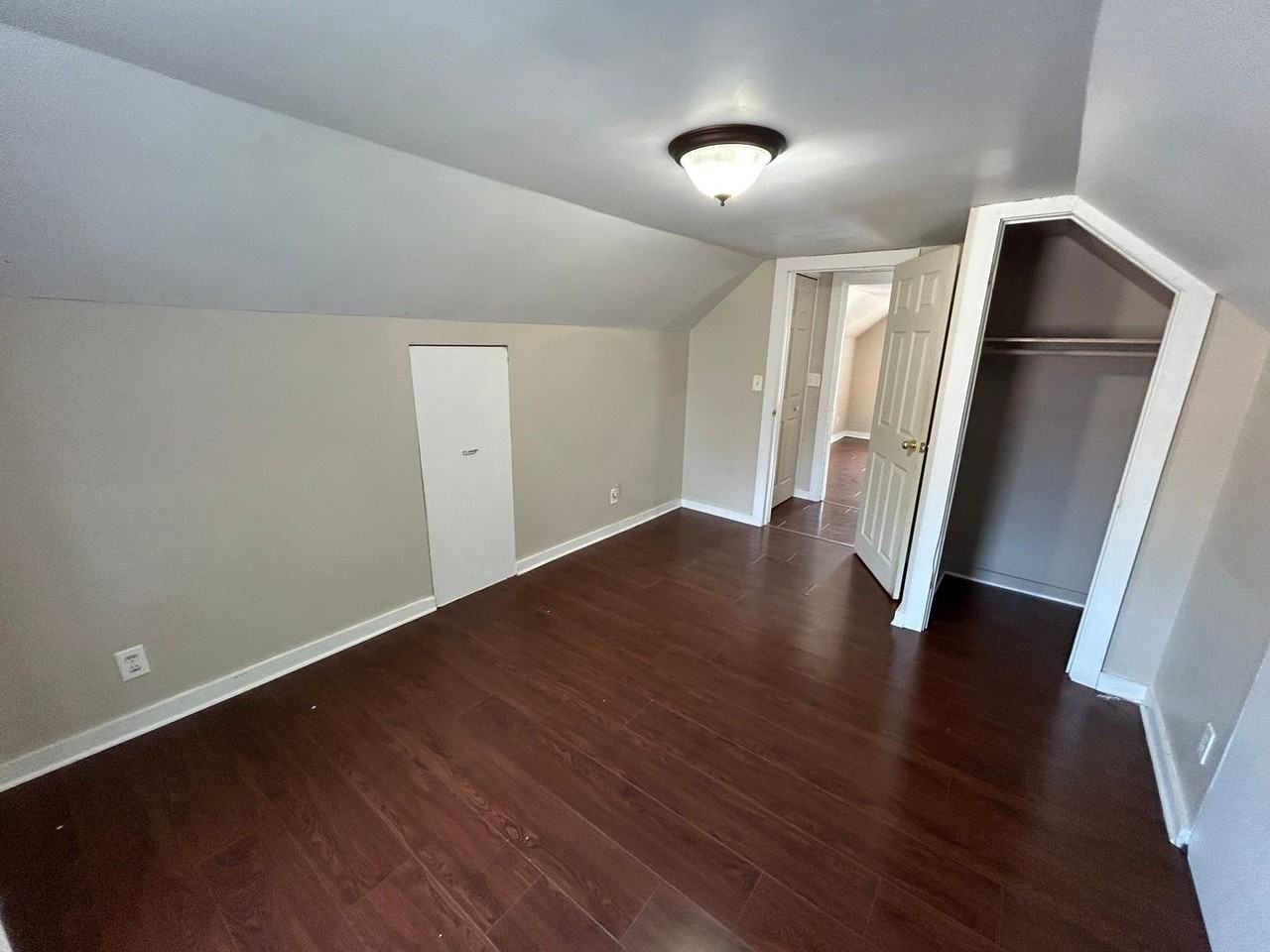 7324 38th Ave - Photo 3 of 9