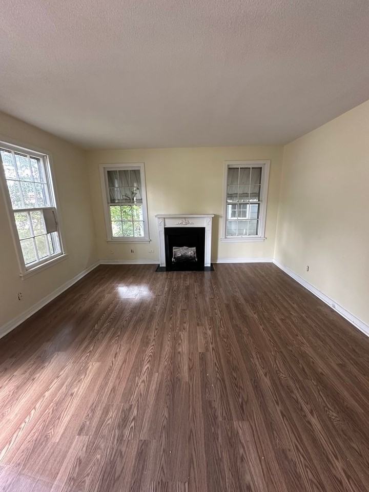 1921 Doris St - Photo 3 of 11