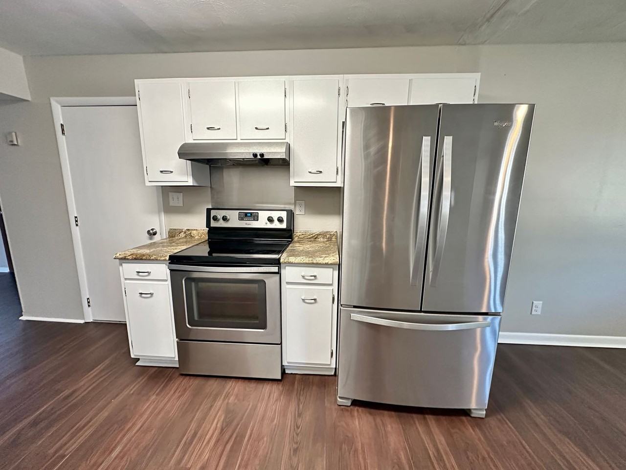 70 Maple Dr - Photo 4 of 16