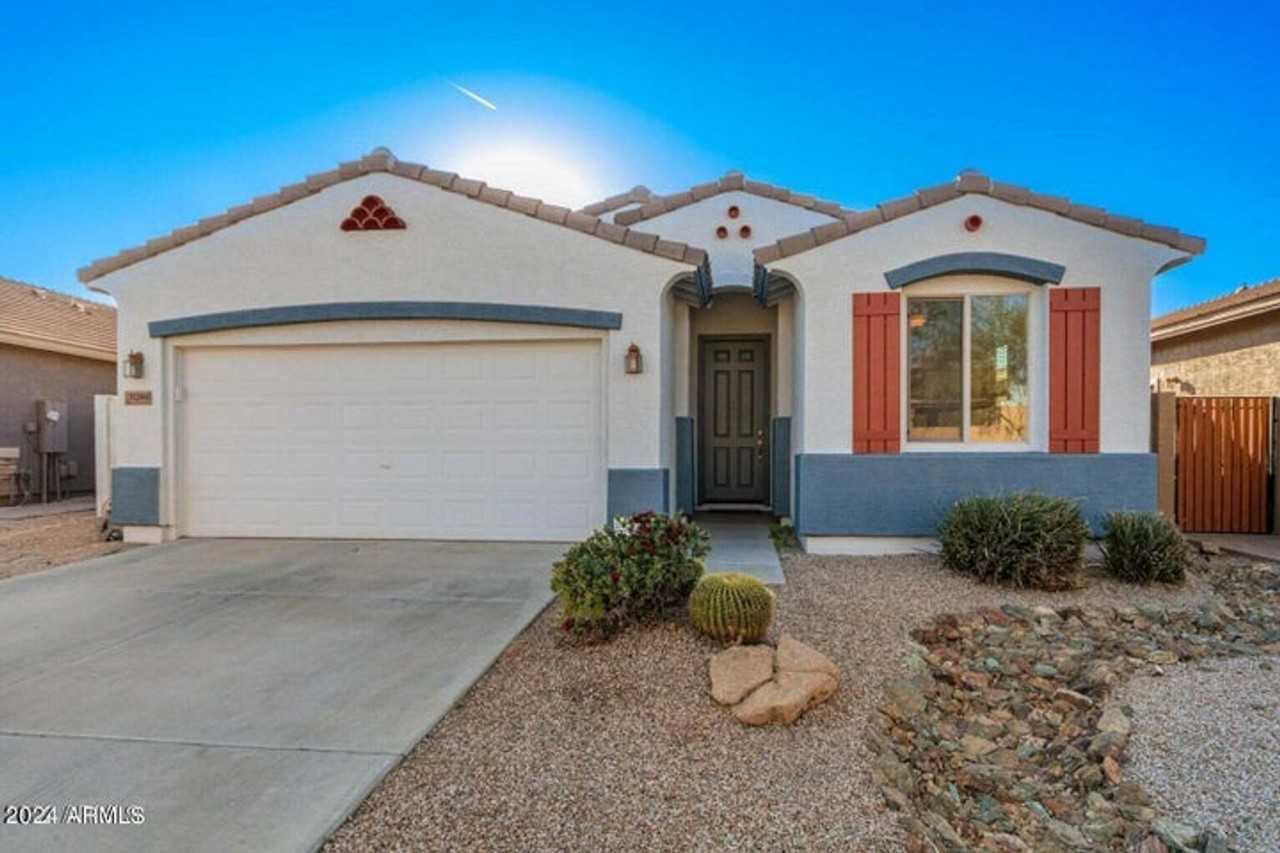 35244 N Zachary Rd - Photo 2 of 13